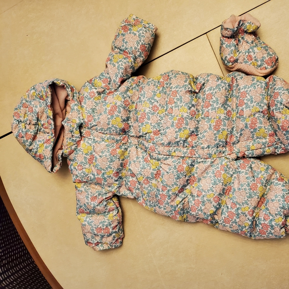Gap 6-12mo Baby Girl Snowsuit